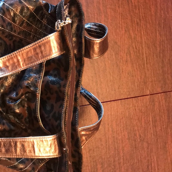 Kathy Van Zeeland Purse - Picture 7 of 8